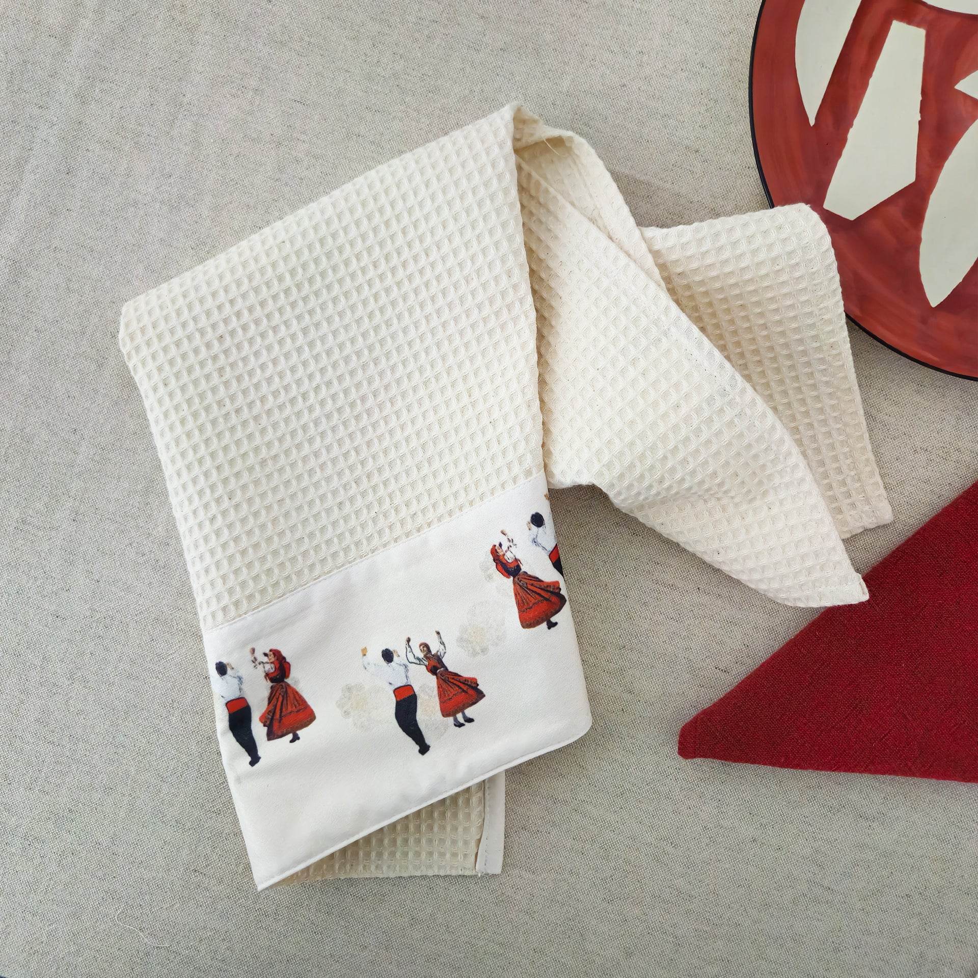 Pano de Cozinha em Favo c/ Aplicação Melânia Gomes - LethesHome