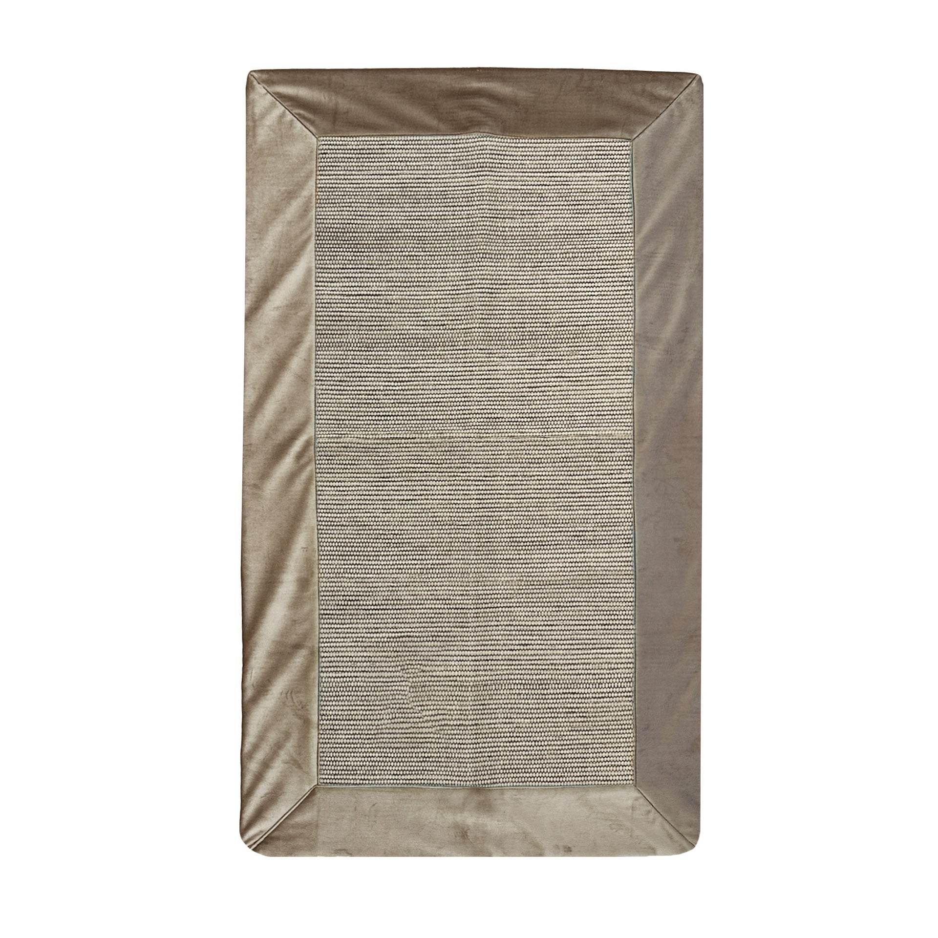 Tapete Taupe com Aplicação Veludo Soft - LethesHome