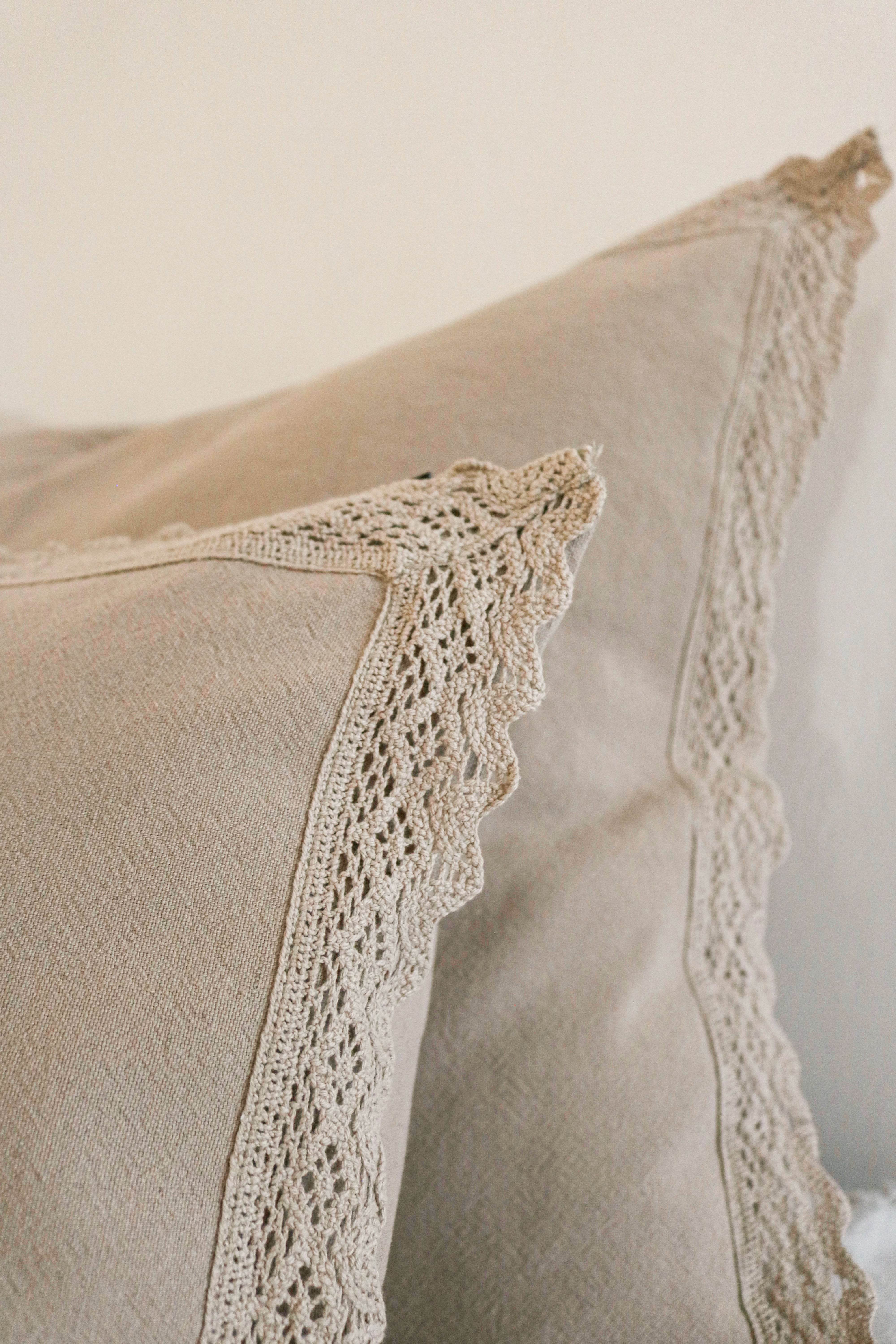 Colcha Acolchoada Tucuman Cor com Renda - LethesHome